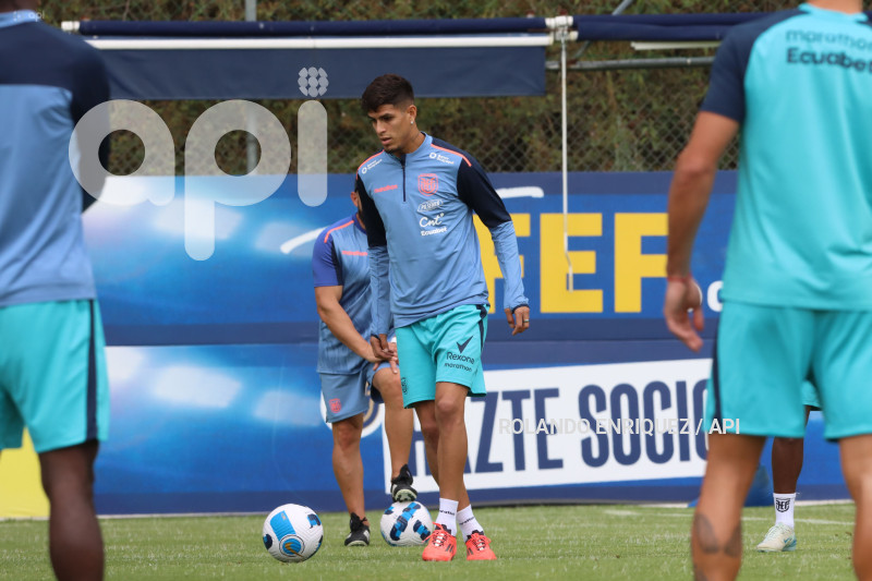 ENTRENAMIENTO-SELECCION-ECUATORIANA