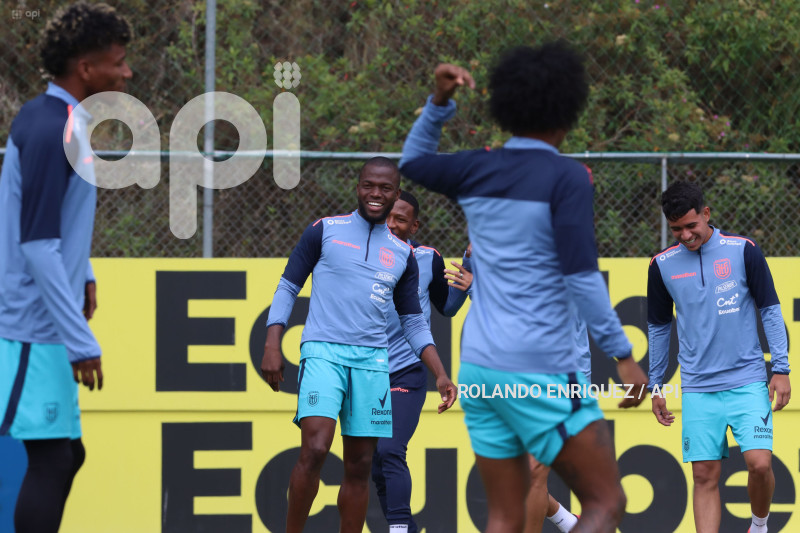 ENTRENAMIENTO-SELECCION-ECUATORIANA
