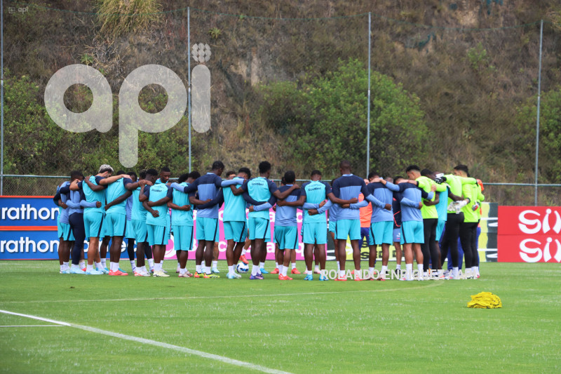 ENTRENAMIENTO-SELECCION-ECUATORIANA
