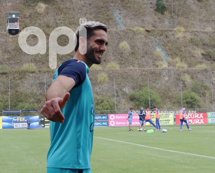 ENTRENAMIENTO-SELECCION-ECUATORIANA