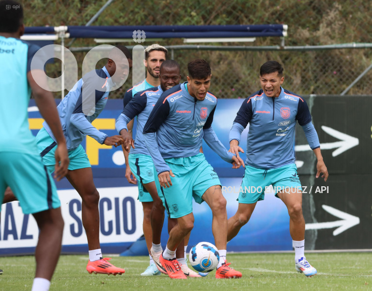 ENTRENAMIENTO-SELECCION-ECUATORIANA