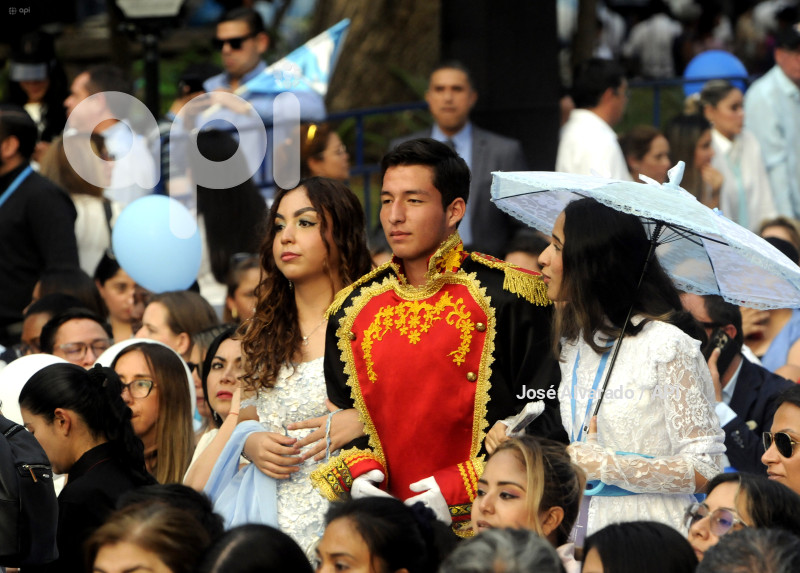 GYE-SESION SOLEMNE AQUILES