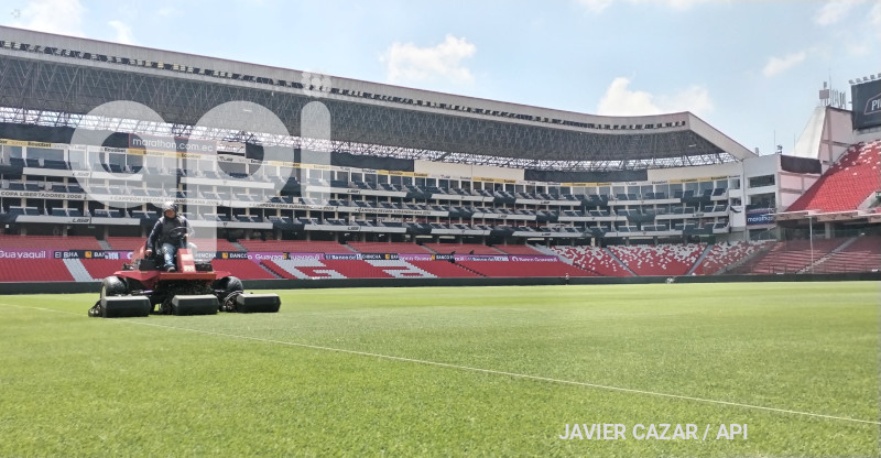 PREPARATIVOS-ESTADIO-RODRIGO-PAZ