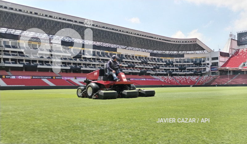 PREPARATIVOS-ESTADIO-RODRIGO-PAZ