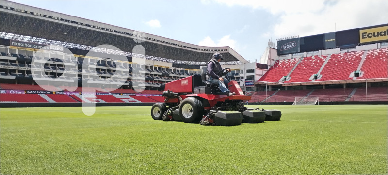 PREPARATIVOS-ESTADIO-RODRIGO-PAZ