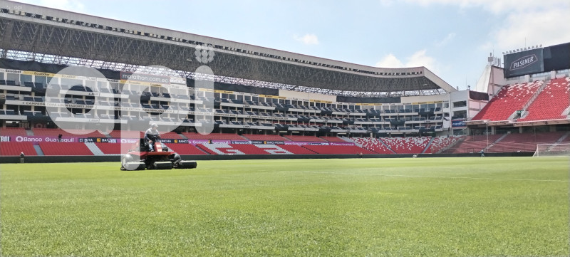 PREPARATIVOS-ESTADIO-RODRIGO-PAZ