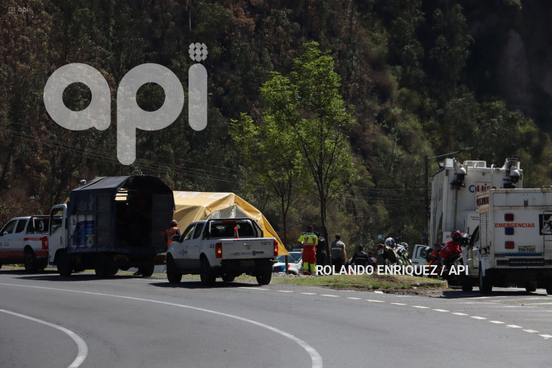 LIMPIEZA-AVENIDA-SIMON-BOLIVAR