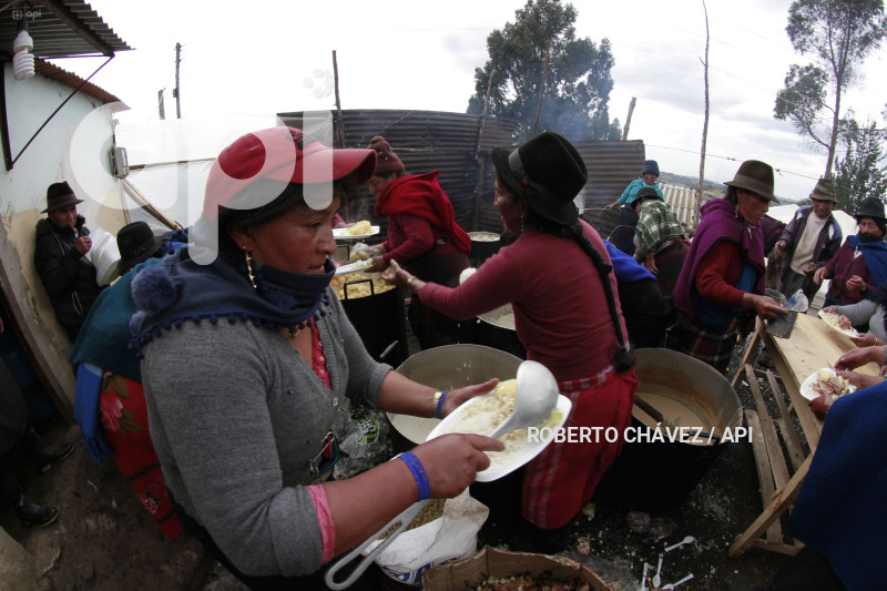 ENTIERRO-ULTIMO-HIELERO-CHIMBORAZO