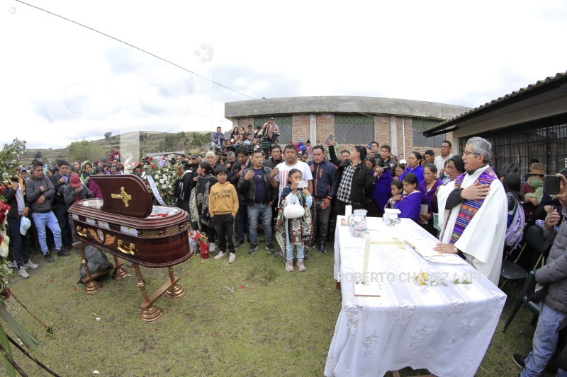 ENTIERRO-ULTIMO-HIELERO-CHIMBORAZO