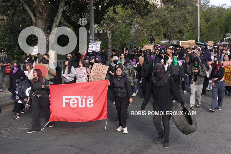 CUENCA-PROTESTA ESTUDIANTES UNIVERSITARIOS