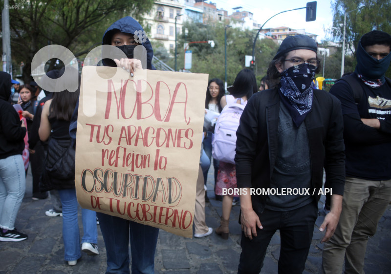 CUENCA-PROTESTA ESTUDIANTES UNIVERSITARIOS