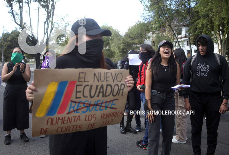 CUENCA-PROTESTA ESTUDIANTES UNIVERSITARIOS
