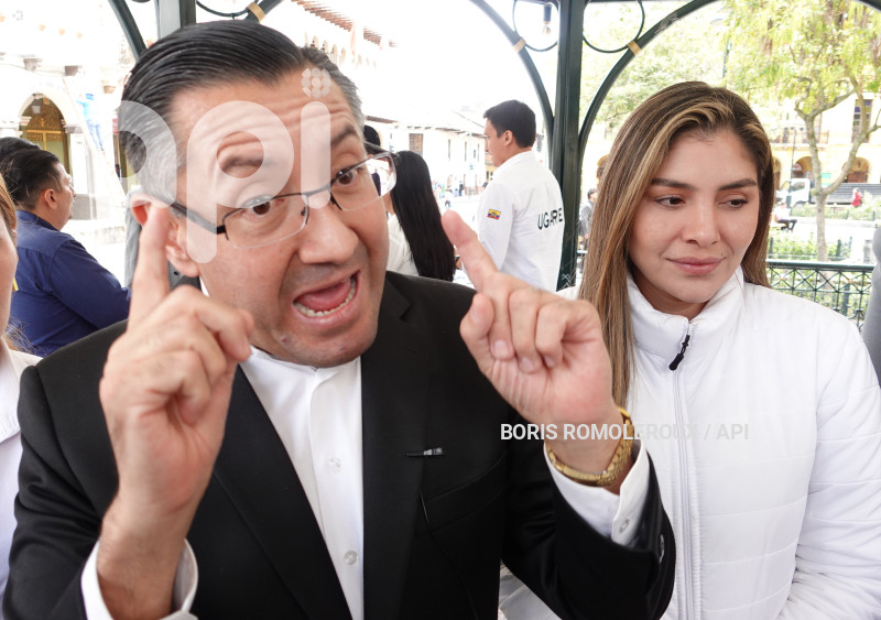CUENCA-IVAN SAQUICELA-CANDIDATO A PRESIDENTE