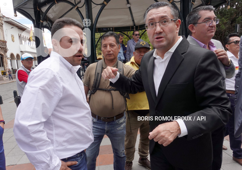 CUENCA-IVAN SAQUICELA-CANDIDATO A PRESIDENTE