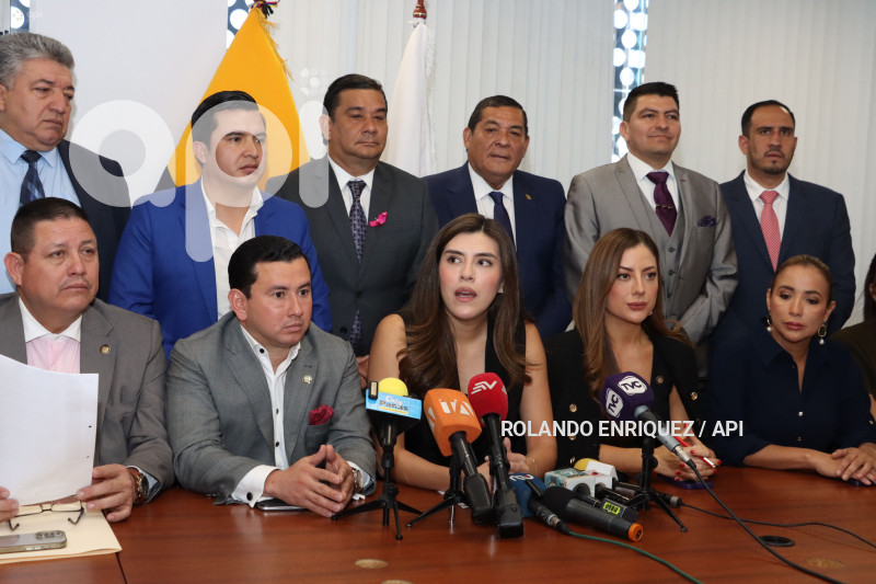 RUEDA-PRENSA-ADN