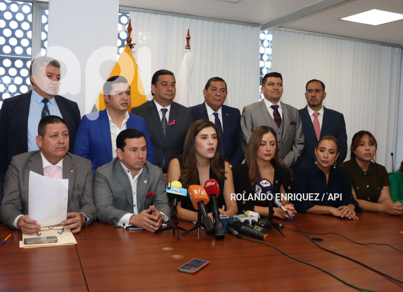 RUEDA-PRENSA-ADN