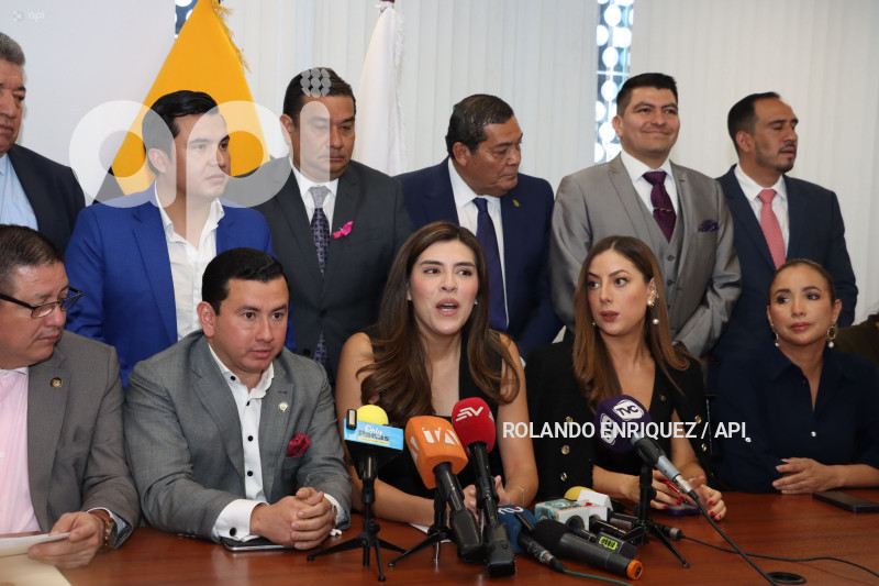 RUEDA-PRENSA-ADN