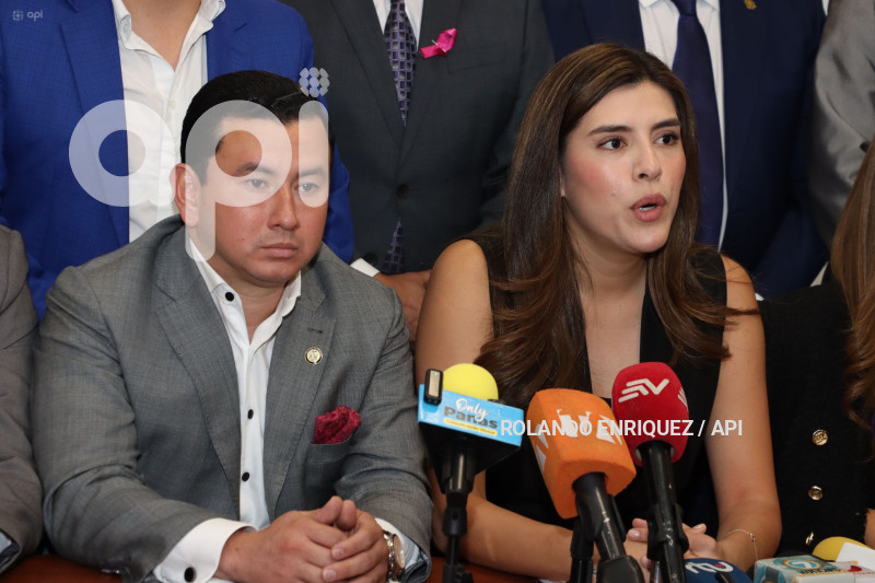 RUEDA-PRENSA-ADN