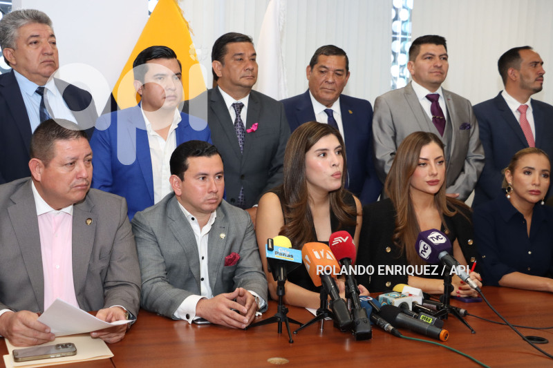 RUEDA-PRENSA-ADN