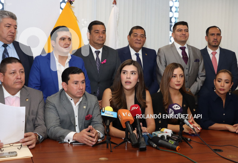 RUEDA-PRENSA-ADN