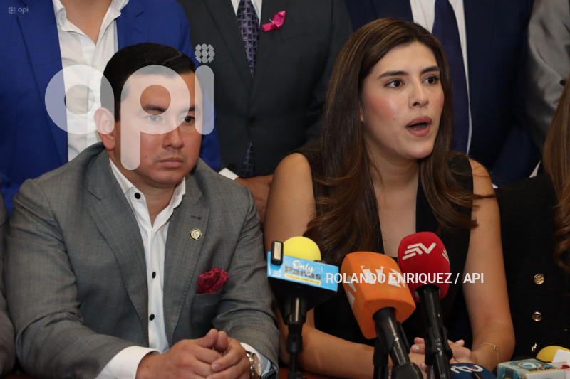 RUEDA-PRENSA-ADN