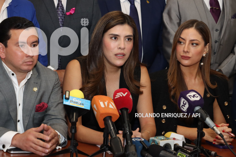 RUEDA-PRENSA-ADN
