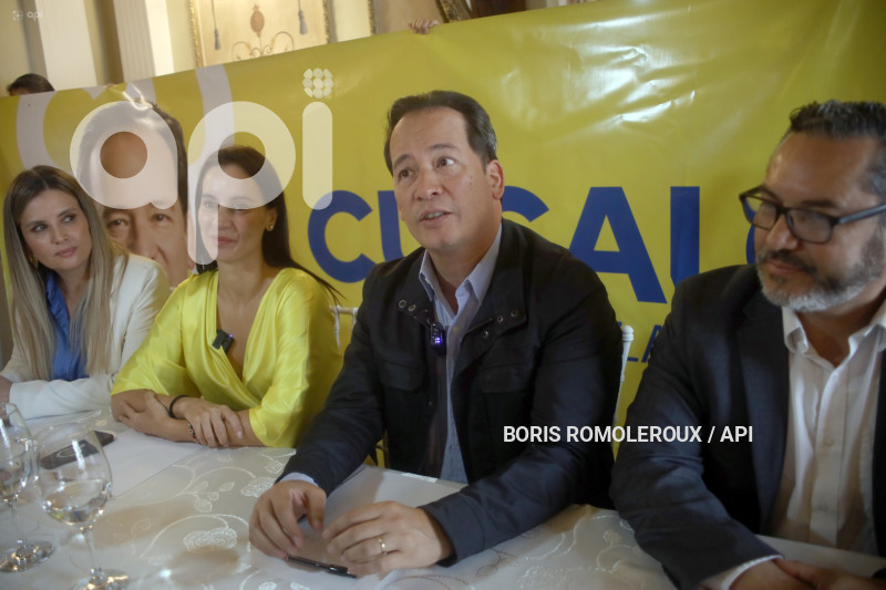 CUENCA-HENRY CUCALON-CANDIDATO PRESIDENTE