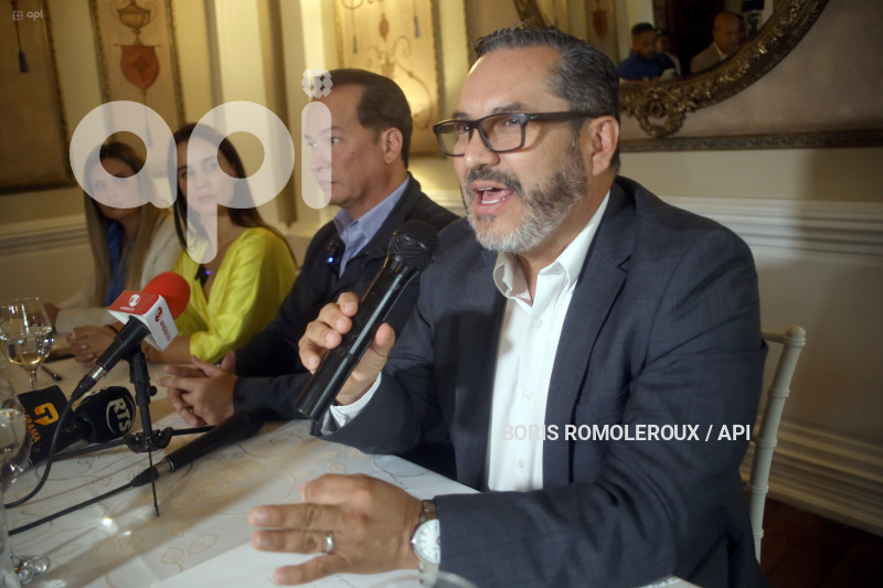 CUENCA-HENRY CUCALON-CANDIDATO PRESIDENTE