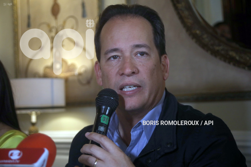 CUENCA-HENRY CUCALON-CANDIDATO PRESIDENTE