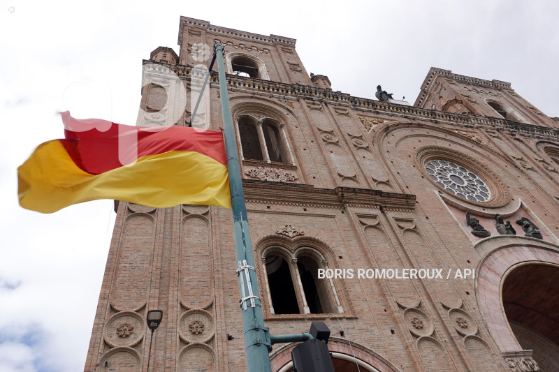 CUENCA-EMBANDERAMIENTO POR FIESTAS-INDEPENDENCIA