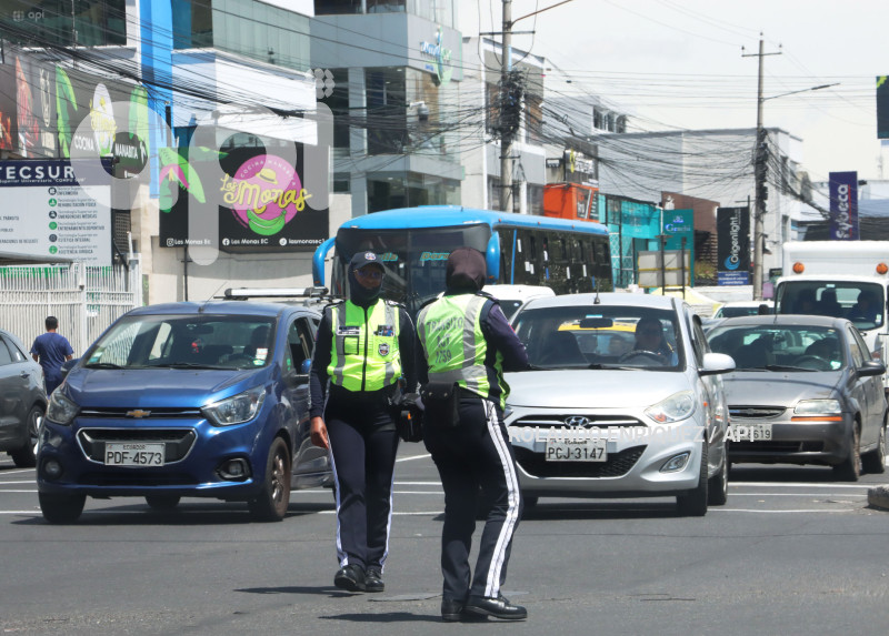 AGENTES-TRANSITO