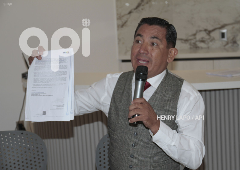 DENUNCIA-CONTRA-JAN TOPIC