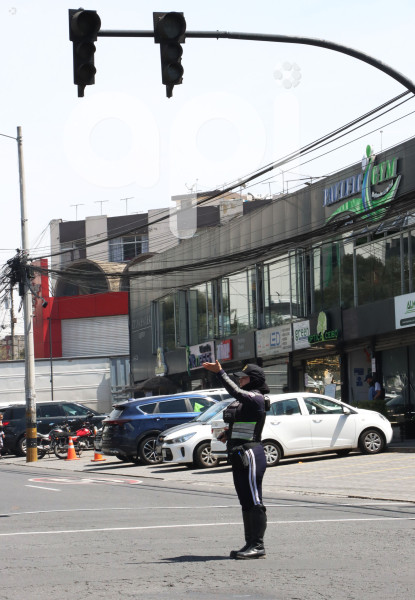 AGENTES-TRANSITO