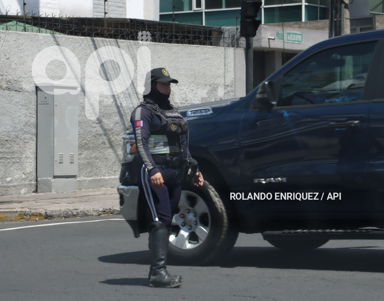AGENTES-TRANSITO