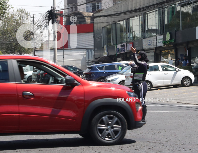AGENTES-TRANSITO