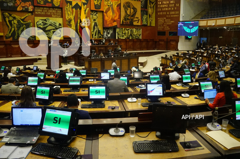 ASAMBLEA-COMISION-BASES-MILITARES