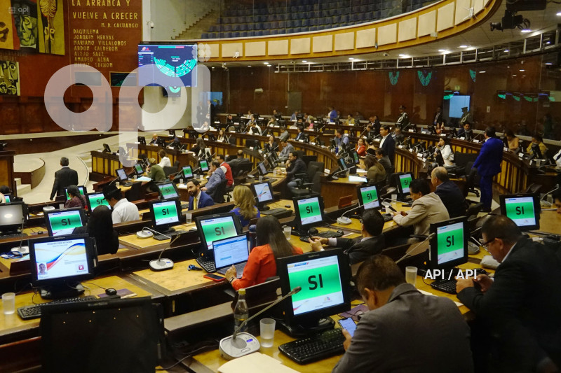 ASAMBLEA-COMISION-BASES-MILITARES