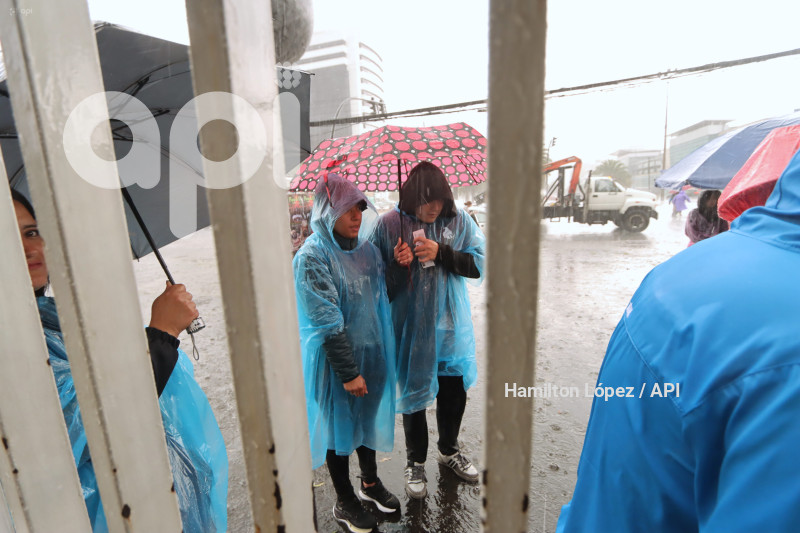 UIO-LLUVIAS-QUITO