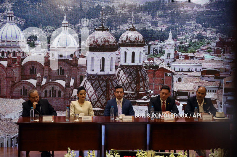 CUENCA-SESION-SOLEMNE-INDEPENDENCIA