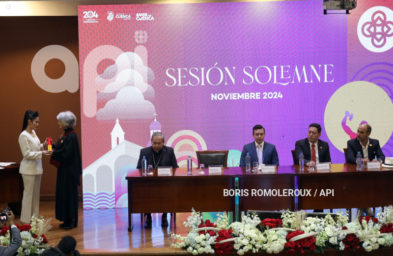 CUENCA-SESION-SOLEMNE-INDEPENDENCIA