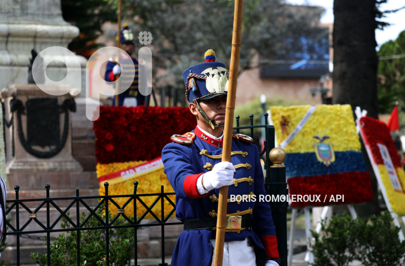 CUENCA-OFRENDA FLORAL-INDEPENDENCIA