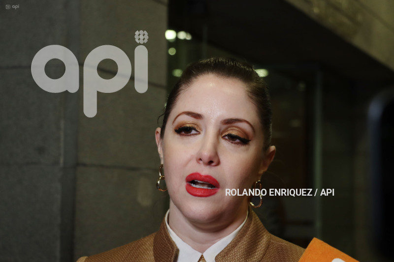 PLENO-ASAMBLEA-Y-MONICA-PALACIOS