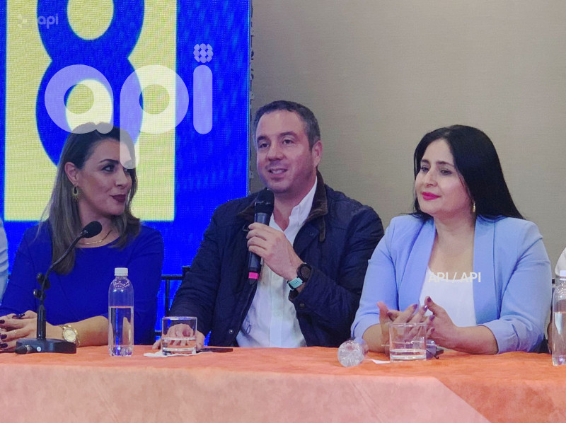 LUCIA-POSSO-APOYO-JAN-TOPIC