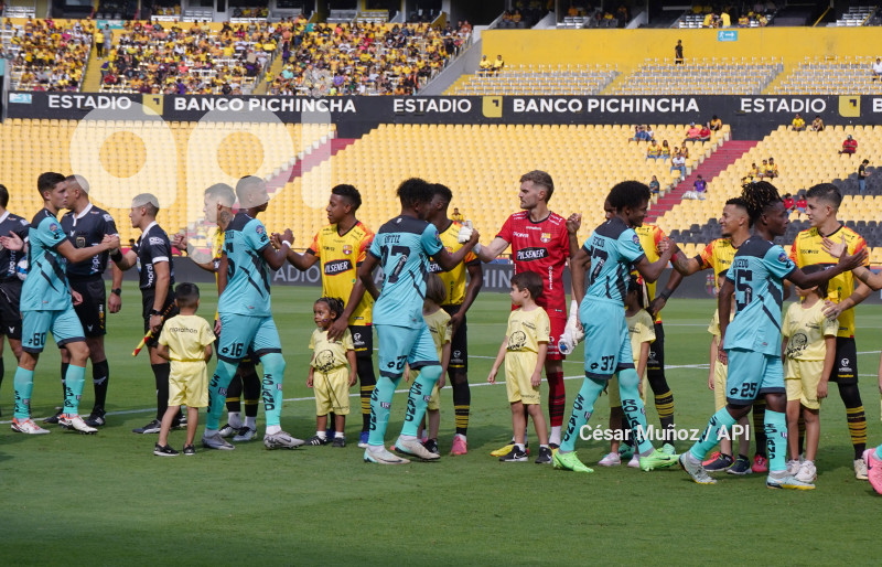 FBL-LIGAPRO-BARCELONA-CUMBAYA