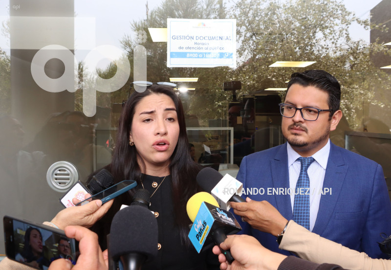 ABOGADOS-VICEPRESIDENTA-VERONICA-ABAD