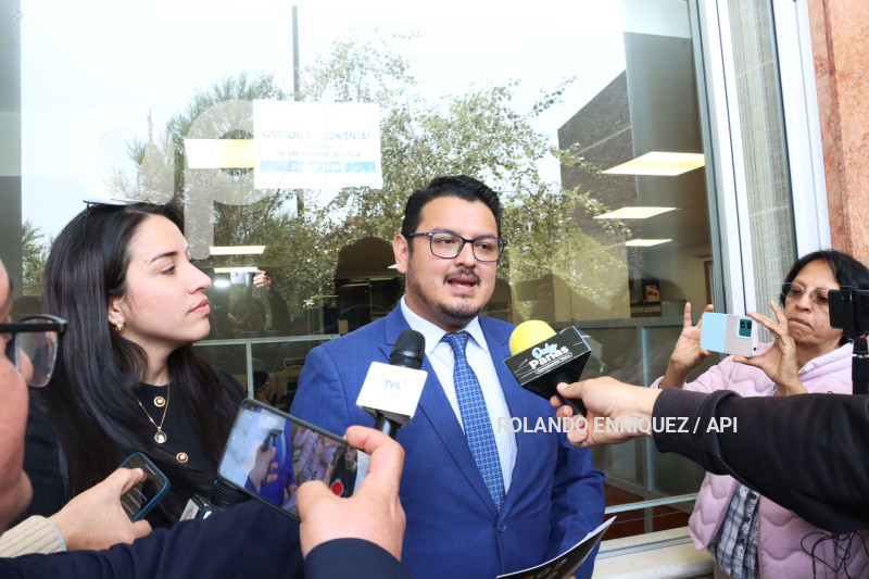 ABOGADOS-VICEPRESIDENTA-VERONICA-ABAD