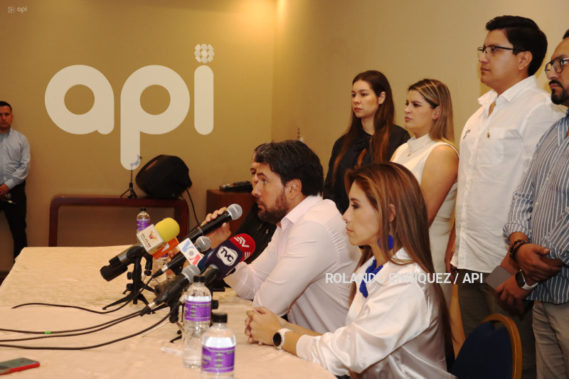 RUEDA-PRENSA-TOPIC-DESCALIFICACION