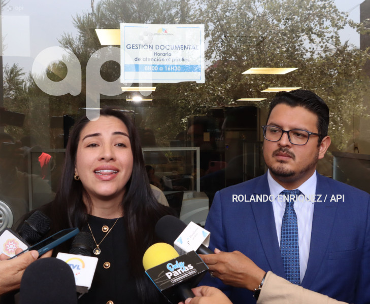 ABOGADOS-VICEPRESIDENTA-VERONICA-ABAD