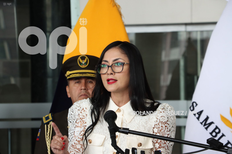 VIVIANA-VELOZ-RUEDA-PRENSA