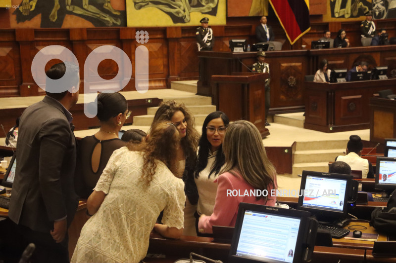 VERONICA-ABAD-ASAMBLEA